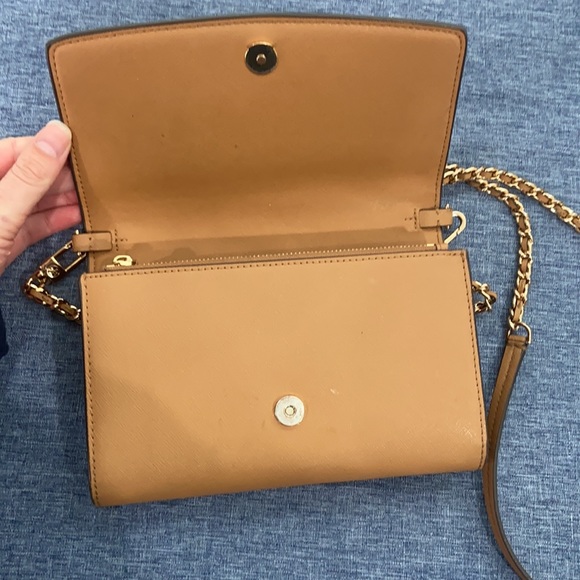 Tory Burch Robinson Chain Wallet in Cardamom - Picture 4 of 11